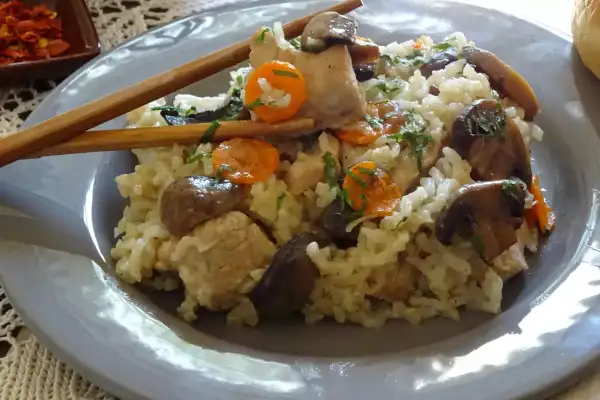 Свинско с ориз и гъби