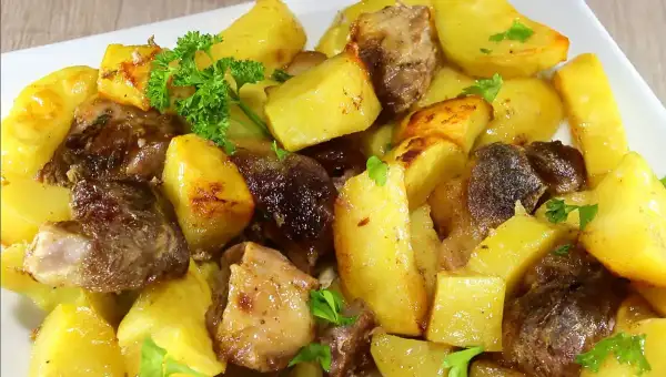Свинско с картофи