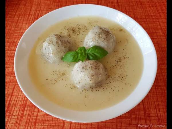 Кюфтета с бял сос